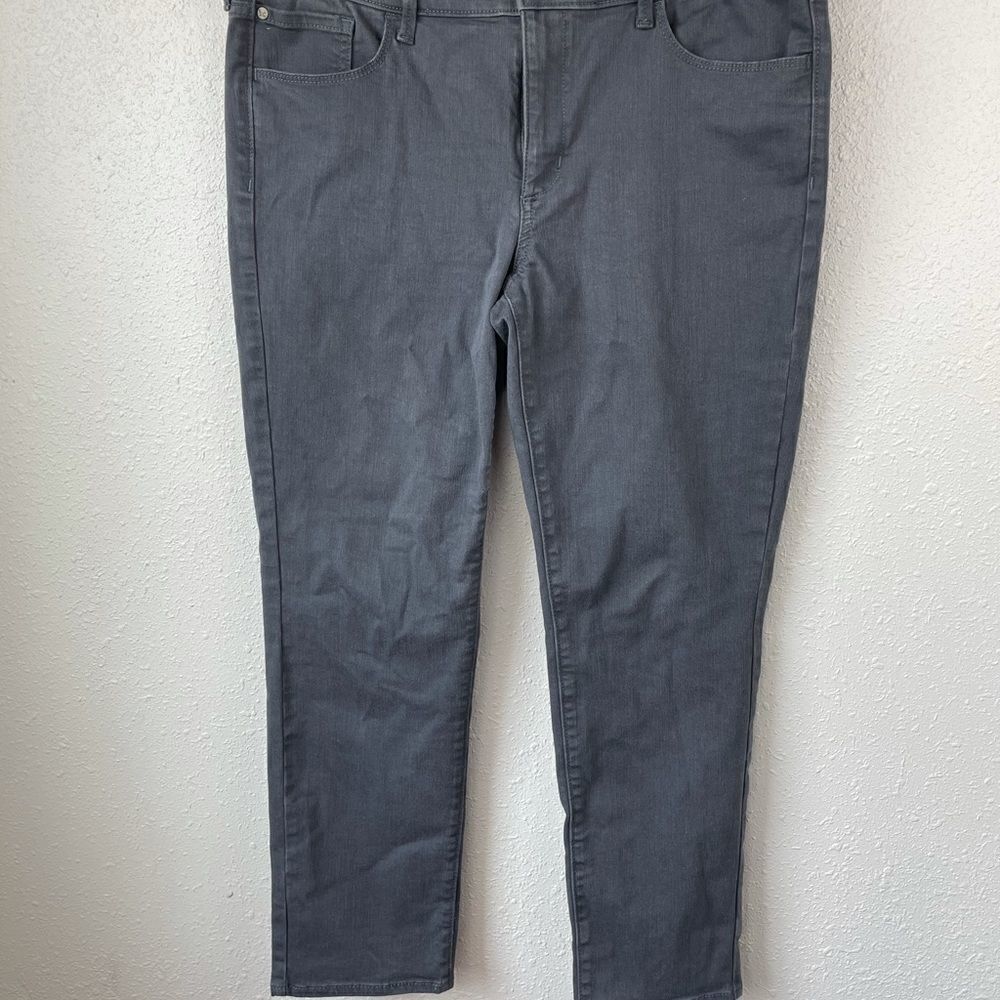 Eddie Bauer Gray Stretch Slim Cropped Jeans EUC